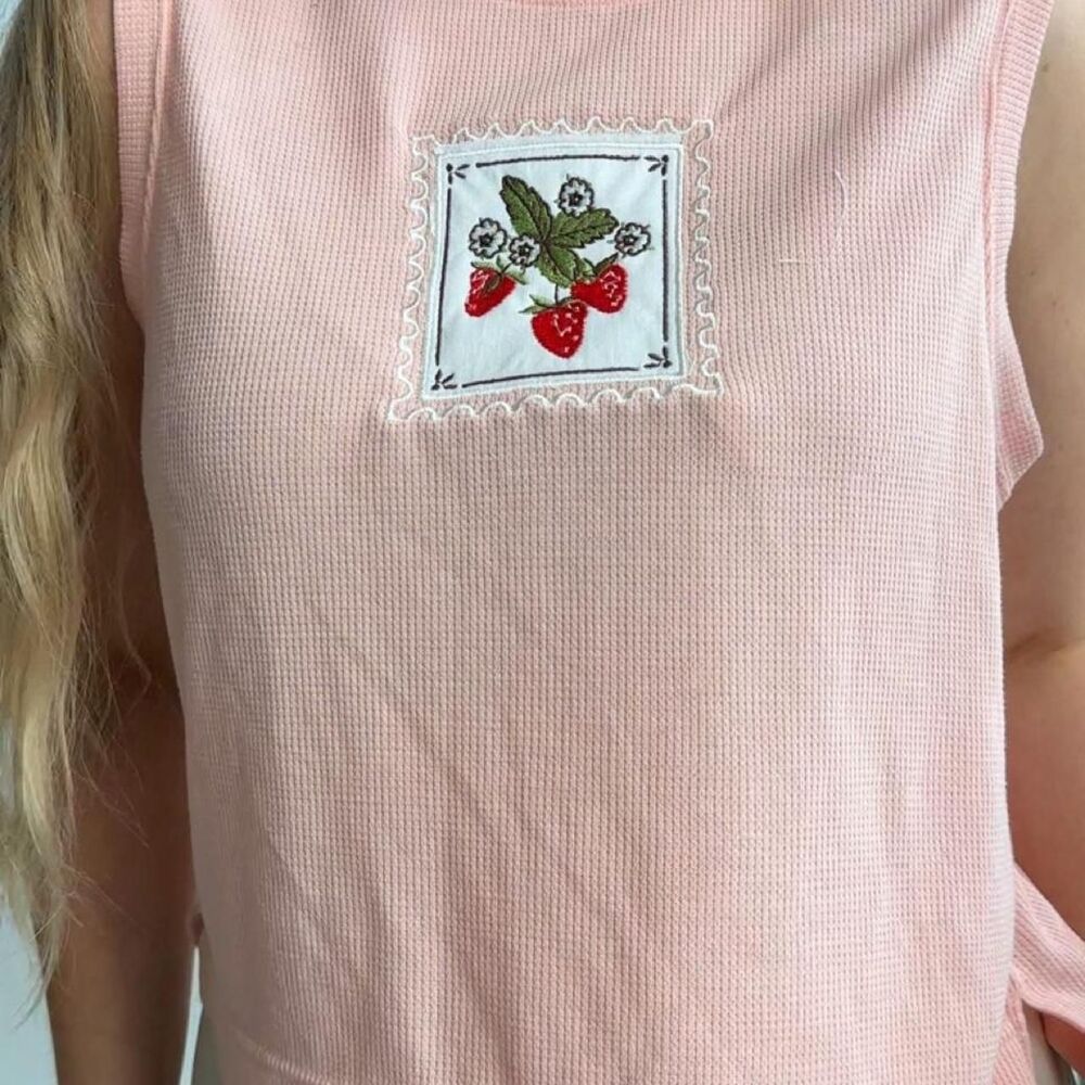 Upcycled pale pink embroidered strawberry stamp waffle knit boxy fit tank - Picture 5 of 7